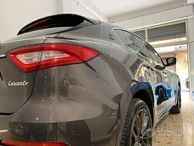 Maserati Levante 2017 photo 5