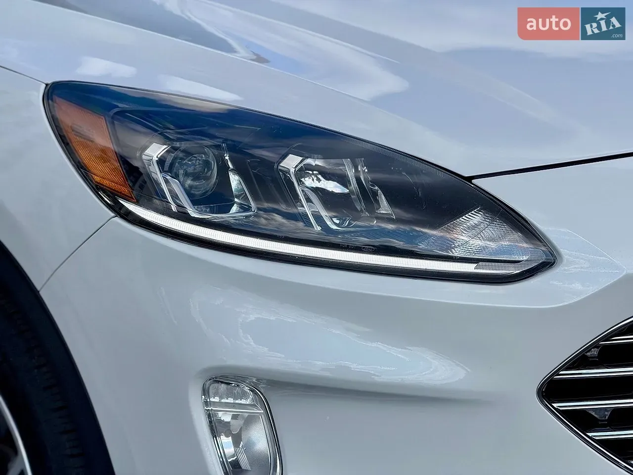 Ford Escape 2021 photo 2