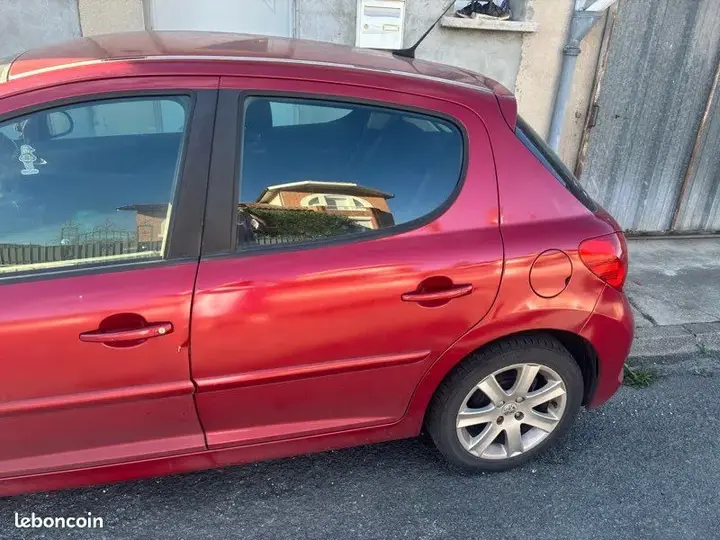 Peugeot 207 2007 photo 3