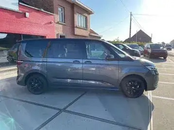 Volkswagen Multivan 2022 photo 2