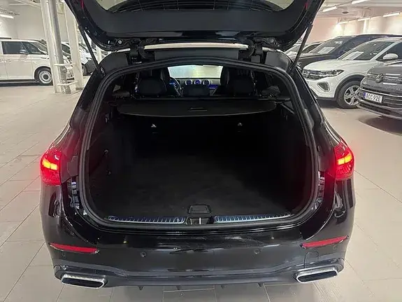 Mercedes-Benz C 220 2023 photo 5