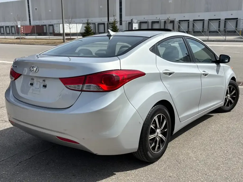 Hyundai Elantra 2013 photo 4