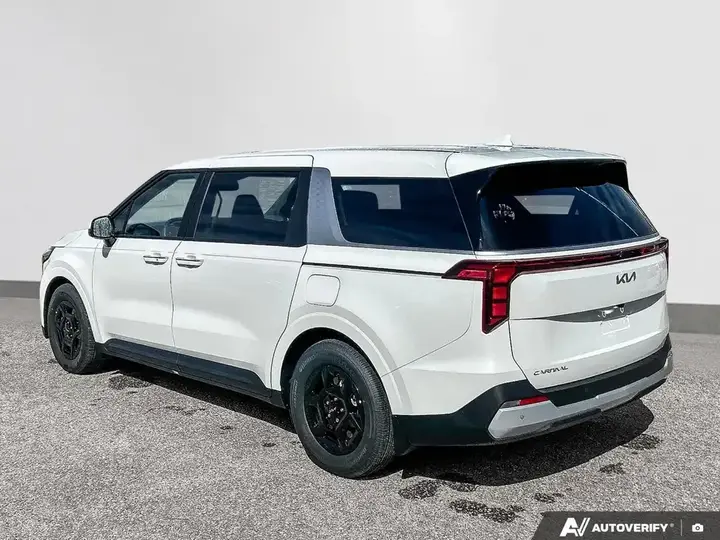 Kia Carnival 2027 photo 4