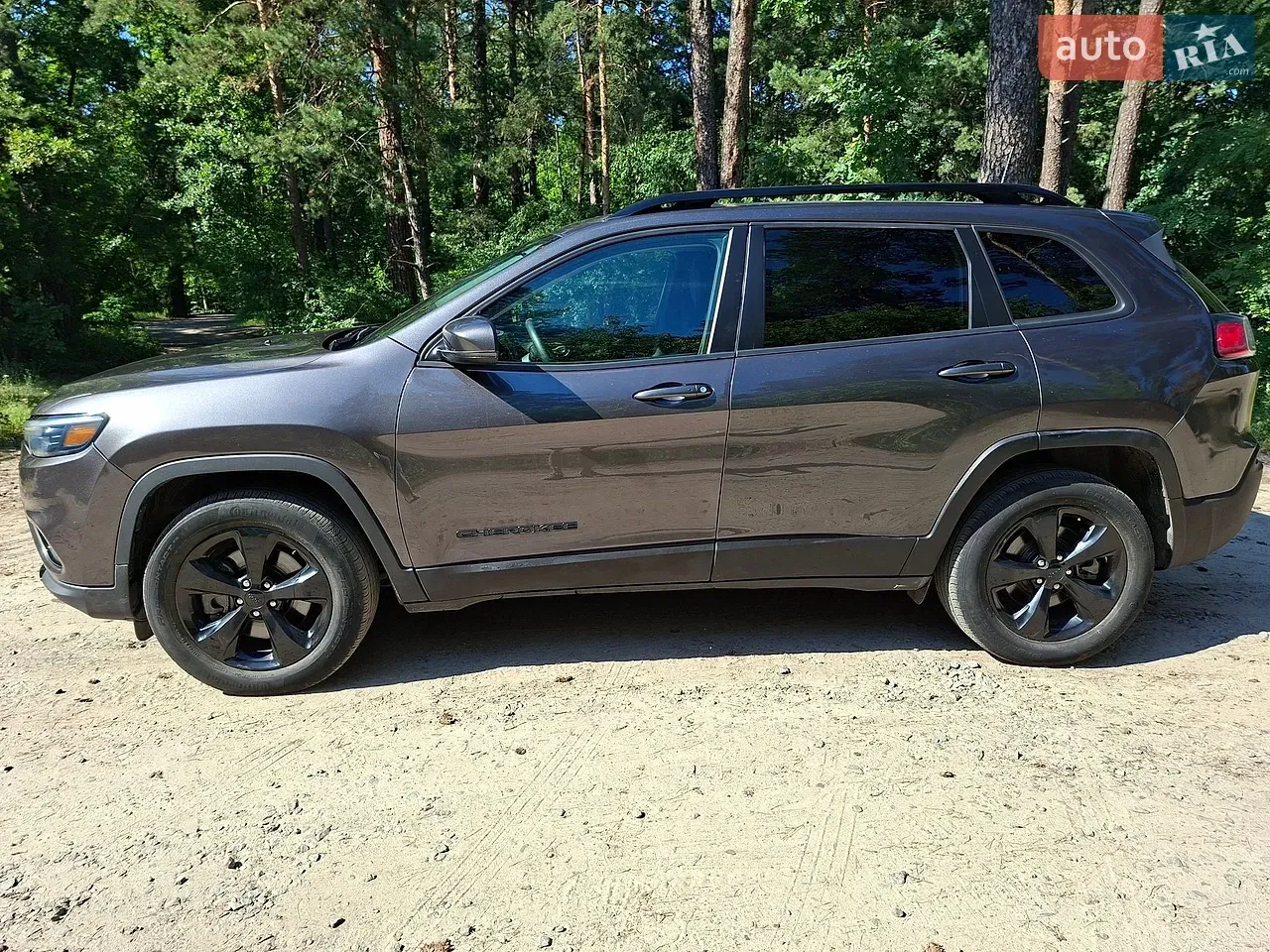 Jeep Cherokee 2020 photo 2