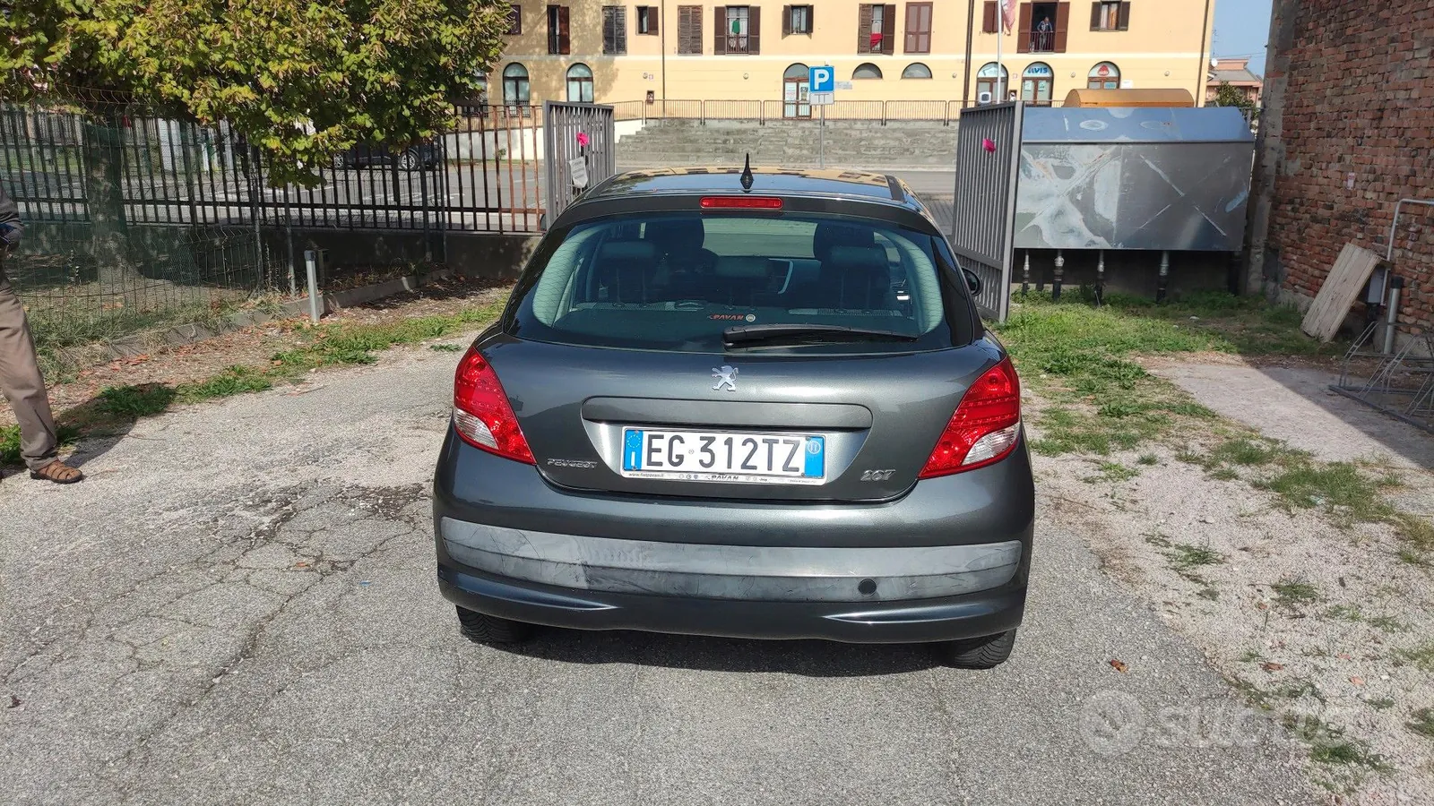 Peugeot 207 2011 photo 4