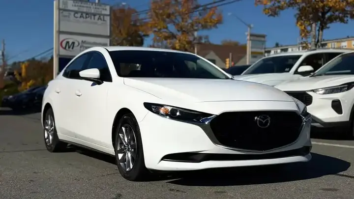 Mazda Mazda3 2019 photo 3