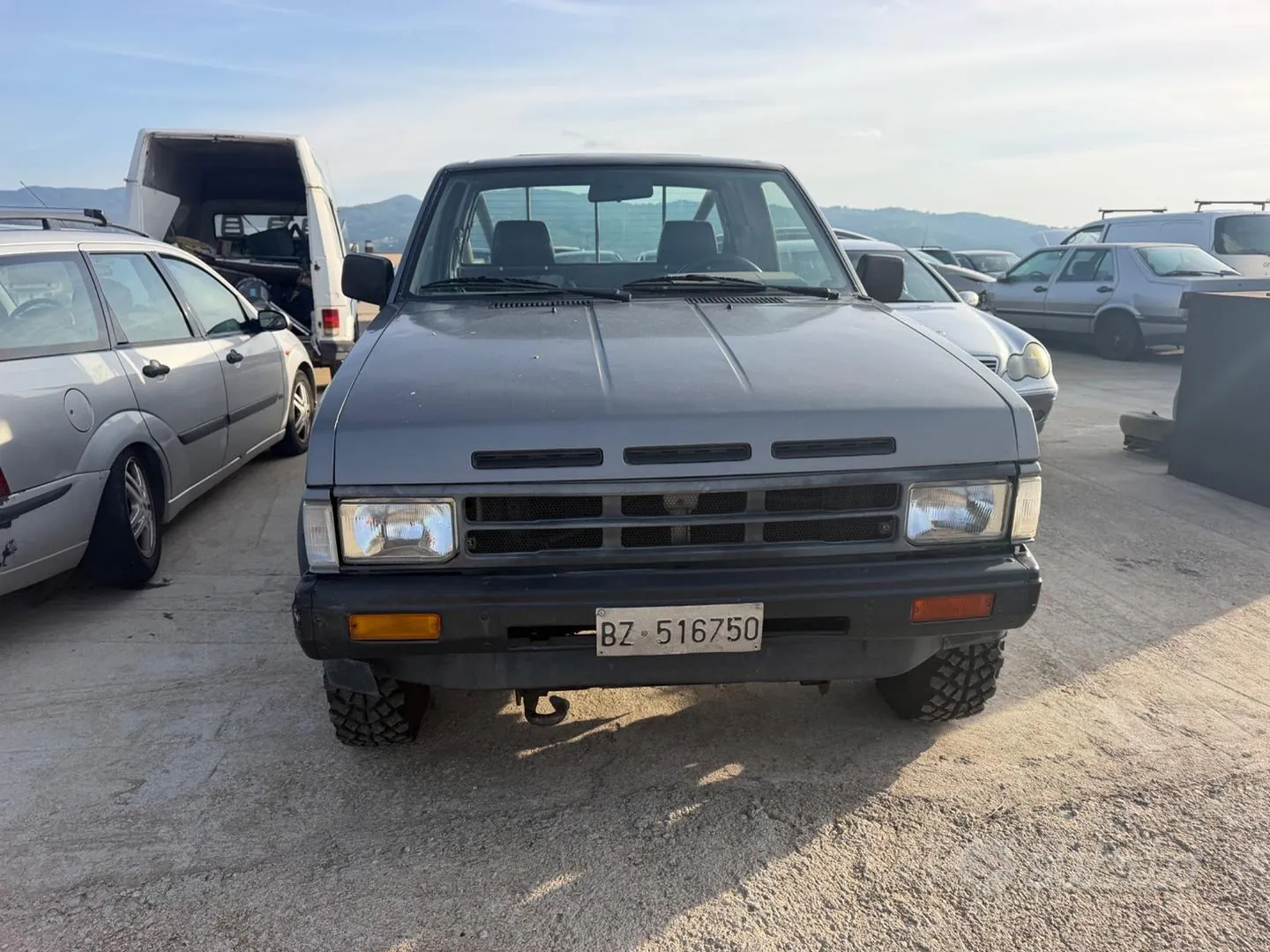 Nissan Pickup 1996 photo 2