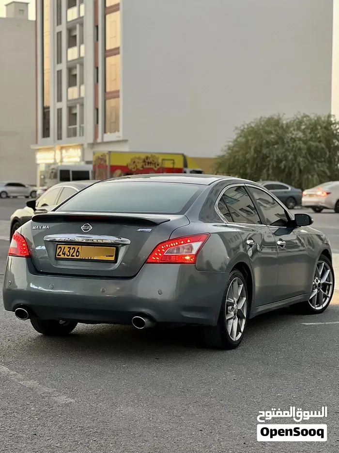 Nissan Maxima 2011 photo 2