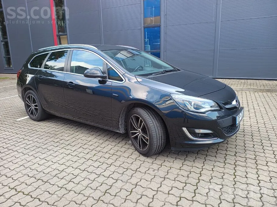 Opel Astra 2015 photo 2