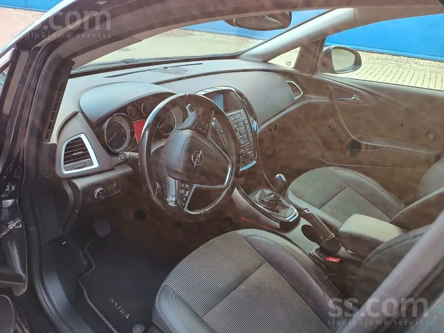 Opel Astra 2015 photo 4