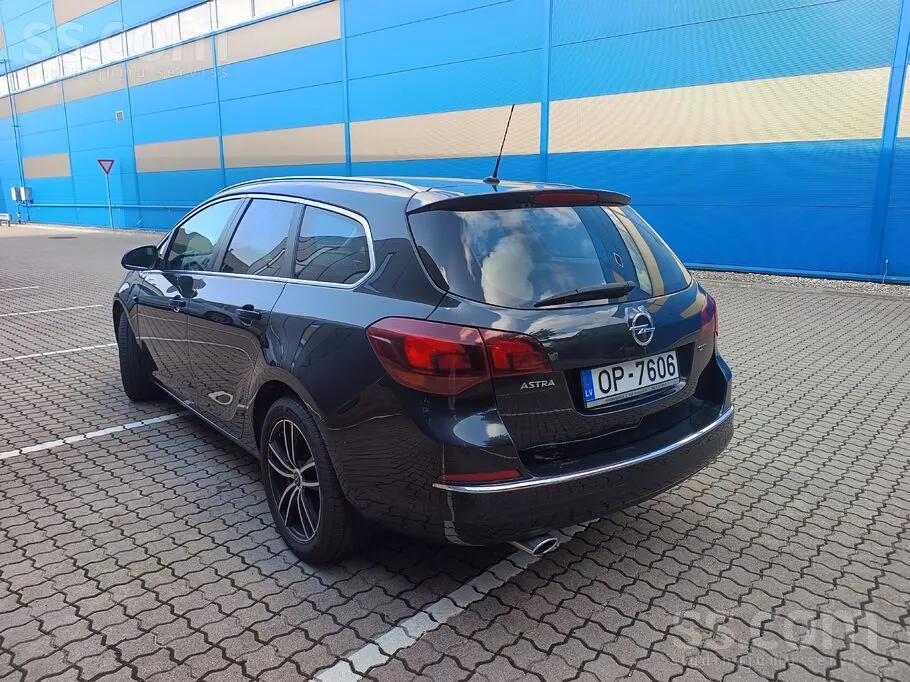 Opel Astra 2015 photo 3