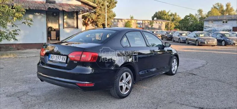 Volkswagen Jetta 2011 photo 5