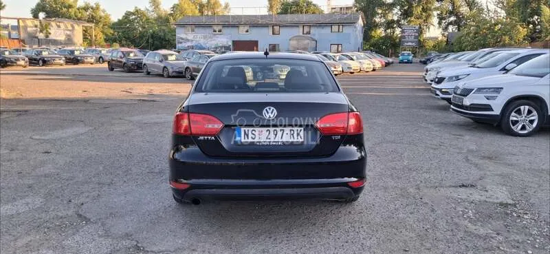 Volkswagen Jetta 2011 photo 4