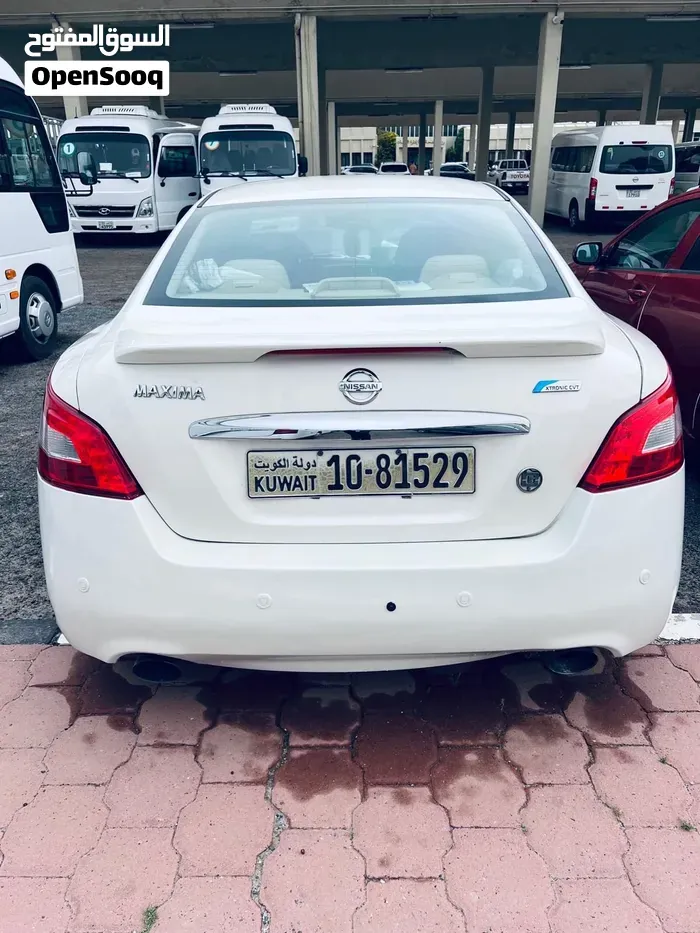 Nissan Maxima 2010 photo 2