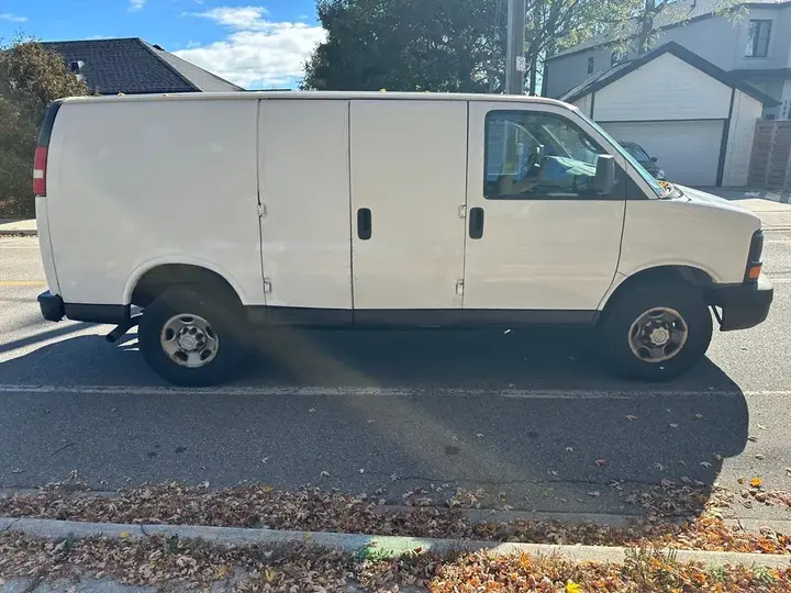 Chevrolet Express 2008 photo 4