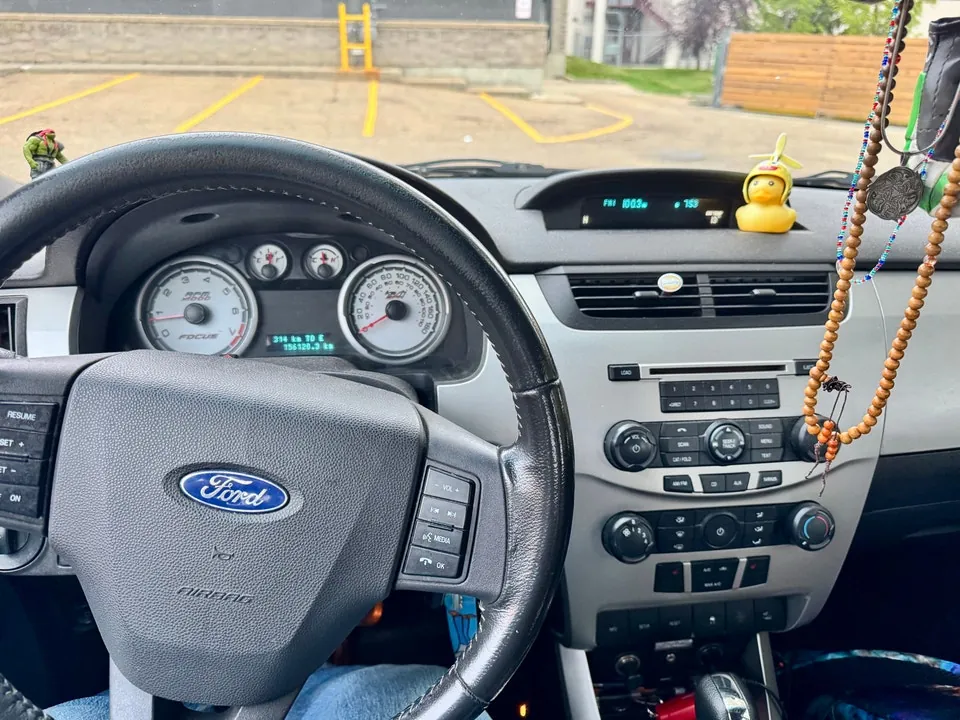 Ford Focus 2010 photo 5
