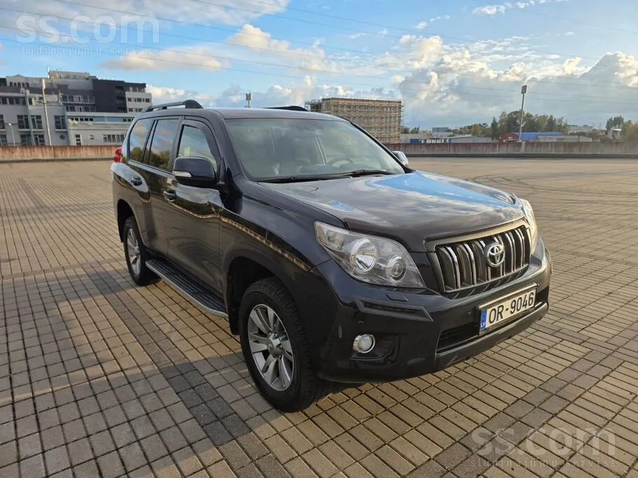 Toyota Land Cruiser 2010 photo 3