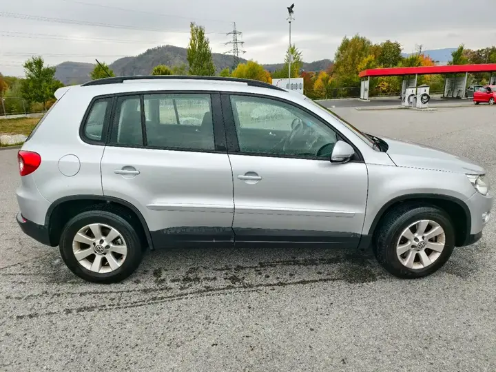 Volkswagen Tiguan 2008 photo 2