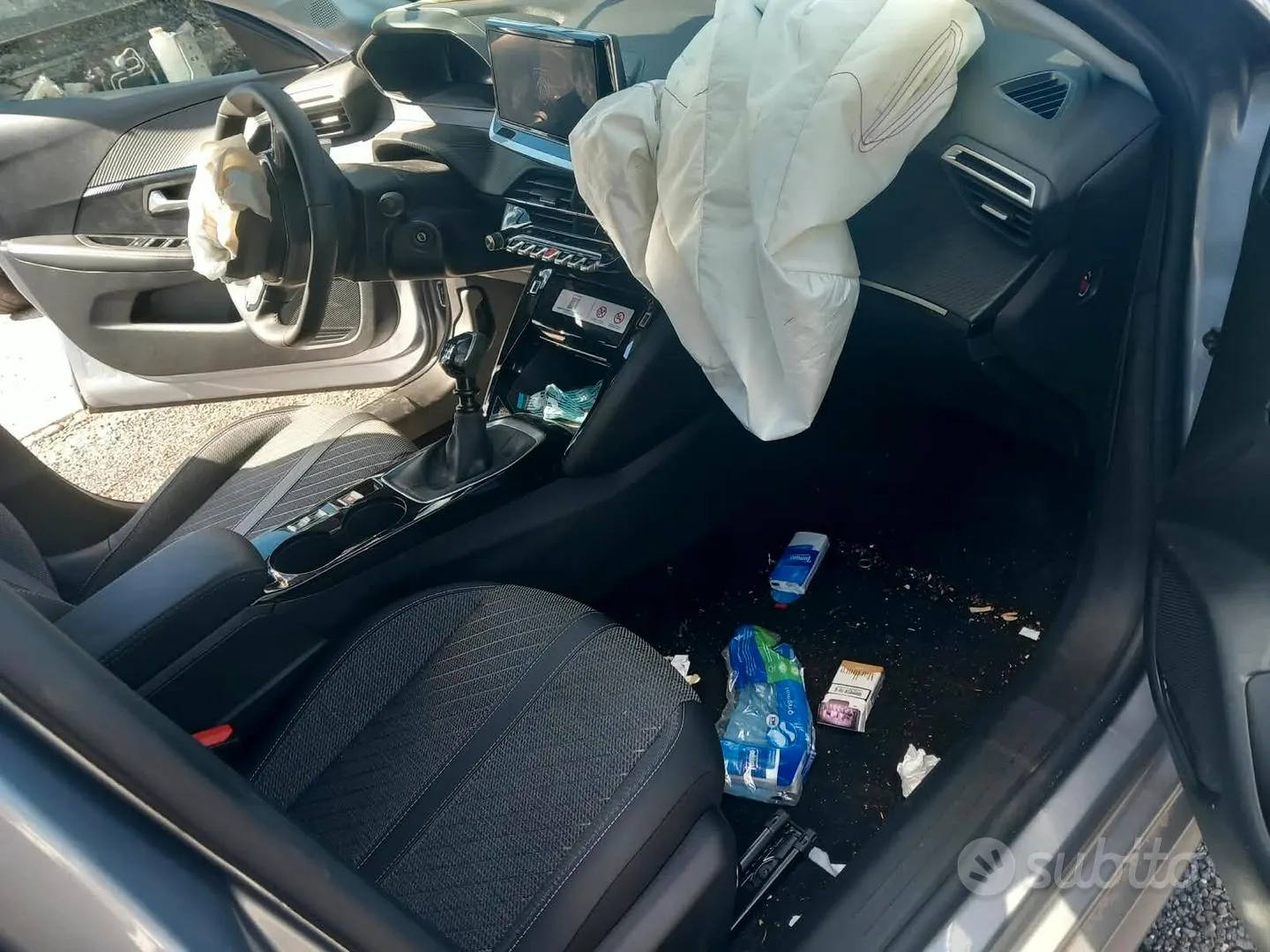 Peugeot 208 2025 photo 3