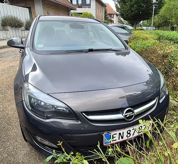 Opel Astra 2015 photo 2