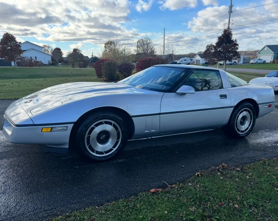 Chevrolet Corvette 1984 photo 3