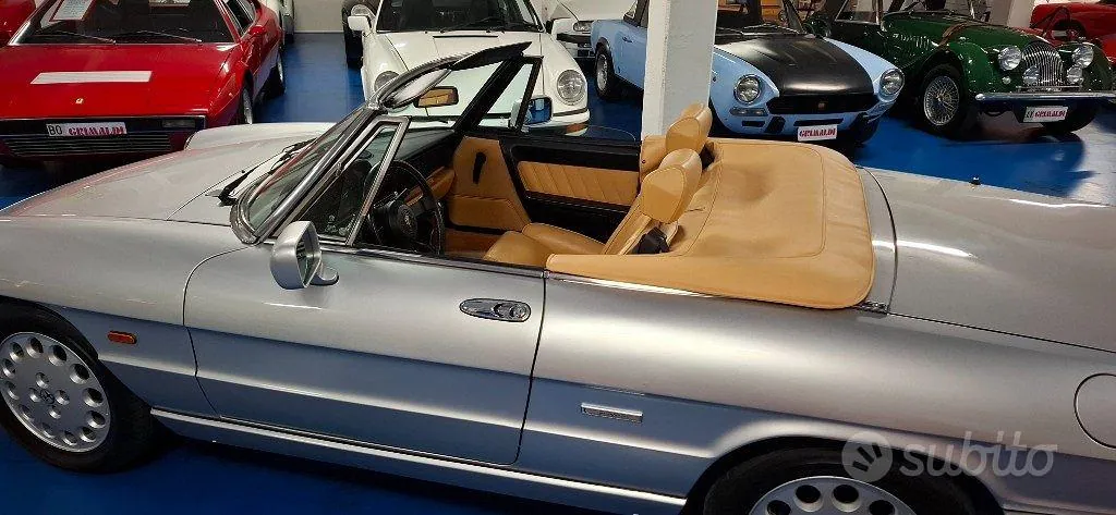 Alfa Romeo Spider 1992 photo 4