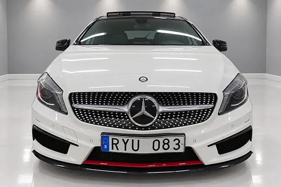 Mercedes-Benz A250 2013 photo 2