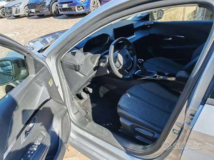 Peugeot 208 2025 photo 4