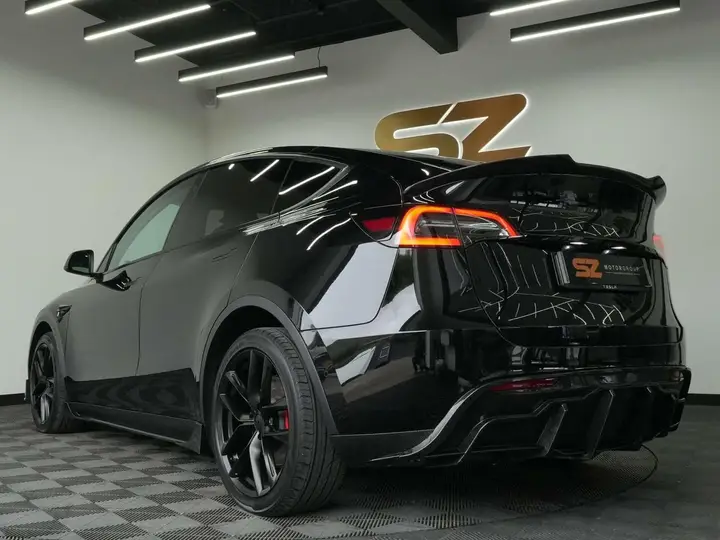 Tesla Model Y 2022 photo 2