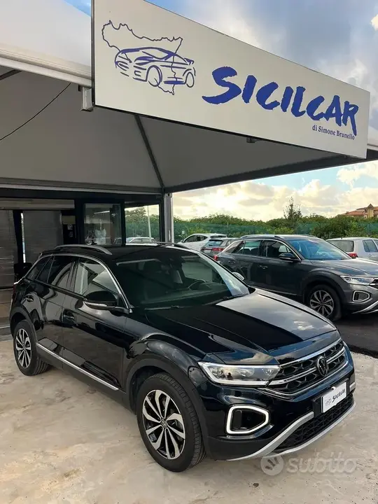 Volkswagen T-Roc 2023 photo 3