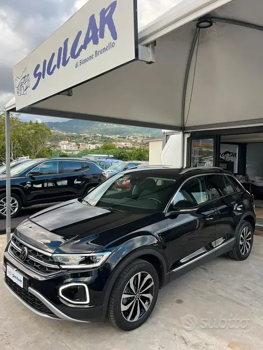 Volkswagen T-Roc 2023 photo 2