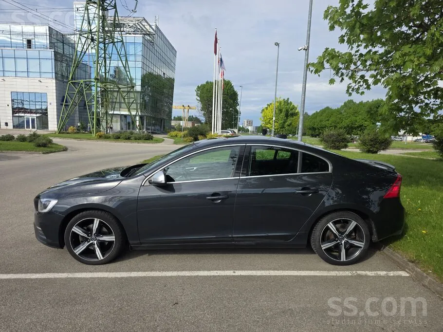 Volvo S60 2018 photo 2