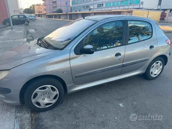 Peugeot 206