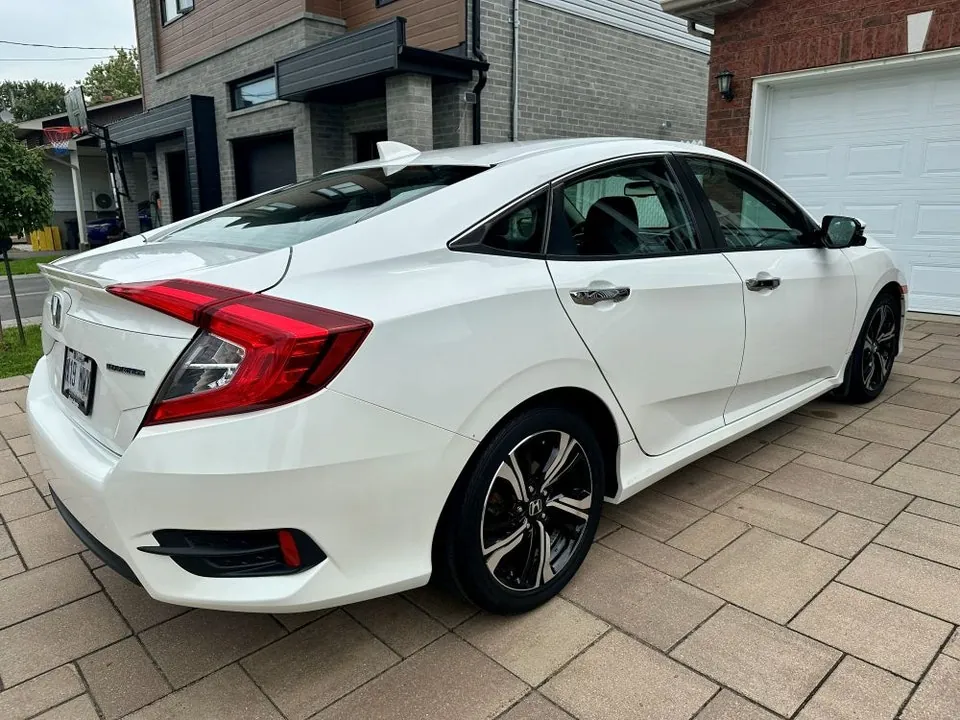 Honda Civic 2017 photo 2