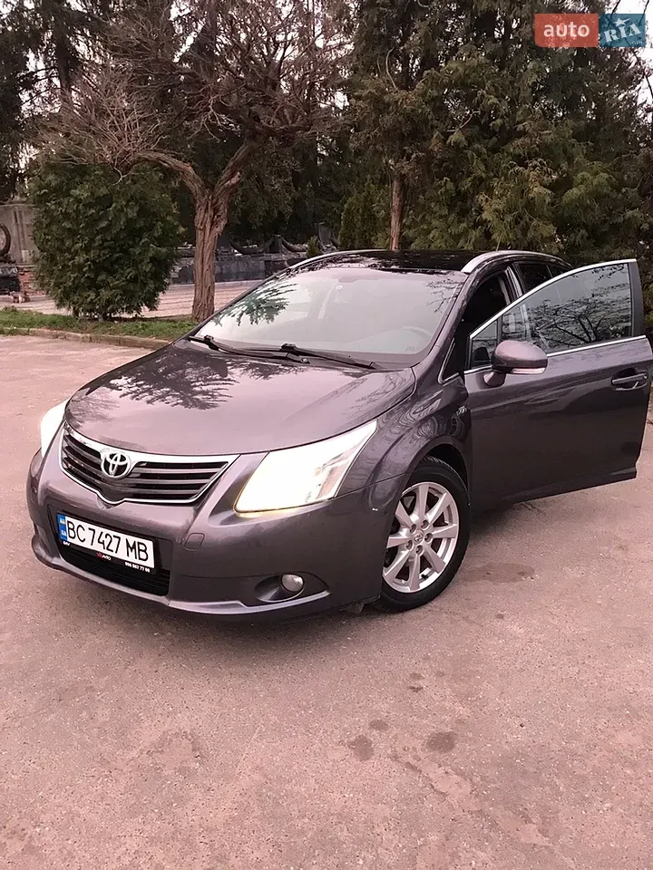Toyota Avensis 2009 photo 2