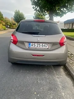 Peugeot 208 2014 photo 3