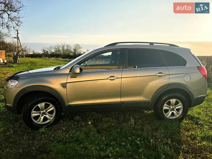 Chevrolet Captiva 2009 photo 4