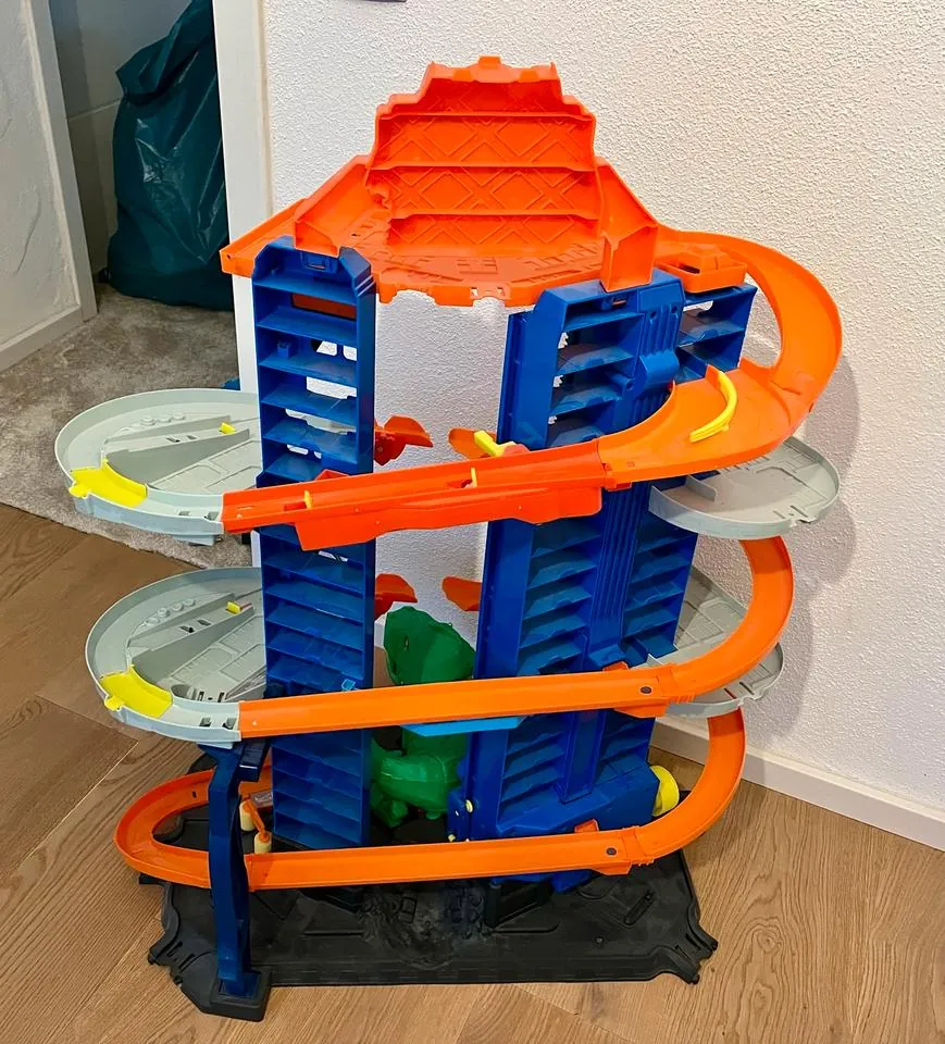 Hot Wheels Ultimate Garage