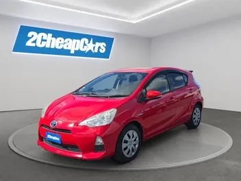 Toyota Aqua 2013 photo 2