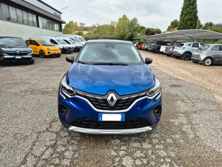 Renault Captur 2023 photo 2