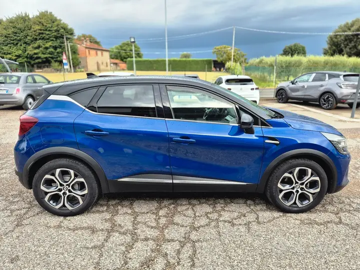 Renault Captur 2023 photo 3