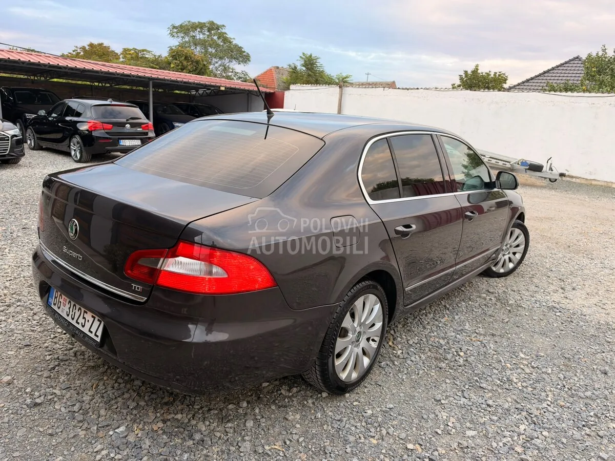 Skoda Superb 2008 photo 5
