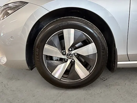 Volkswagen Passat 2025 photo 4