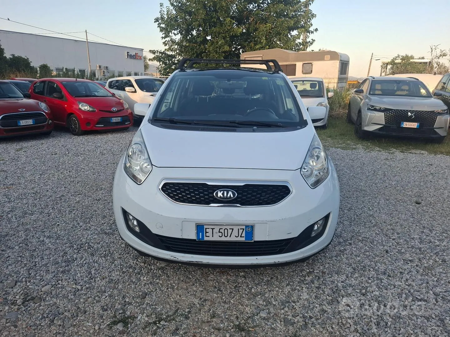 Kia Venga 2014 photo 2