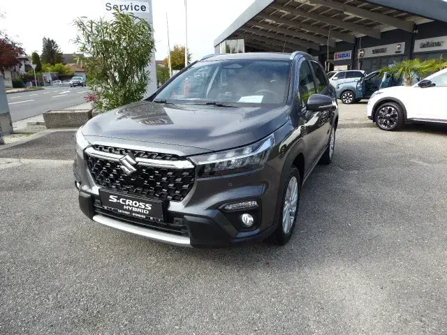 Suzuki S-Cross