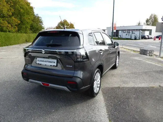 Suzuki S-Cross 2026 photo 2