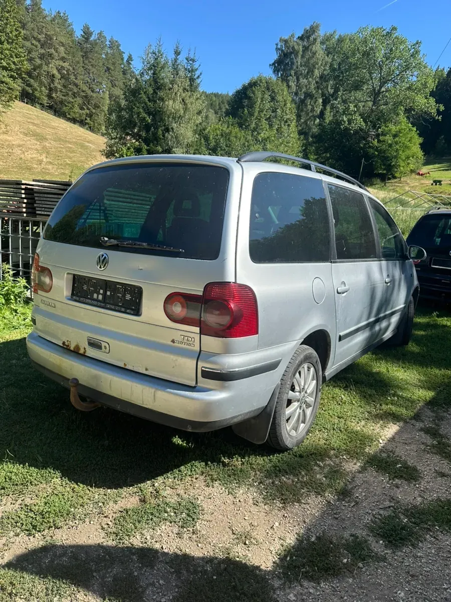 Volkswagen Sharan 2008 photo 2