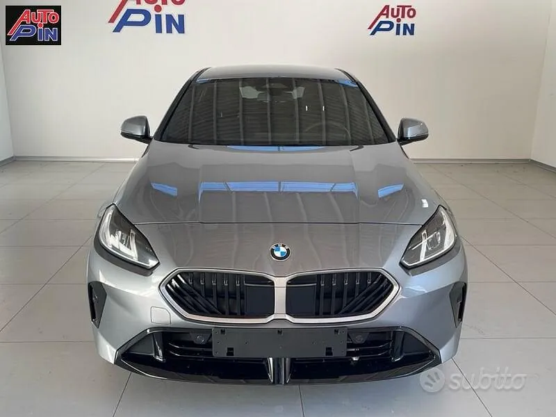 BMW 1 Series 2026 photo 2