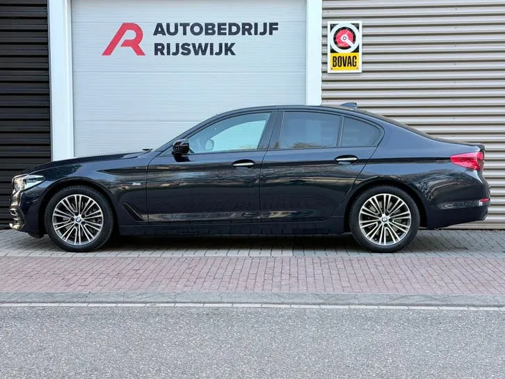BMW 5 Series 2018 photo 2