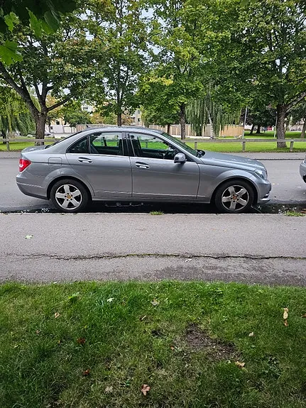 Mercedes-Benz C180 2013 photo 3